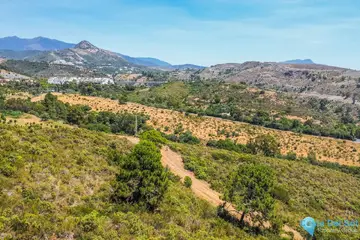 6360m2 Plot for Sale in Benahavís-61018
