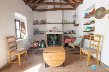 1 bedroom House for Sale in Guaro-61407