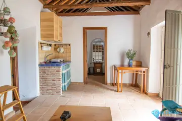1 bedroom House for Sale in Guaro-61408