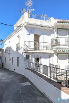 3 bedroom House for Sale in Guaro-61418