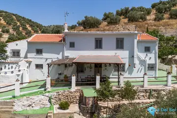 5 bedroom House for Sale in Cuevas De San Marcos-61573