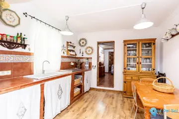 5 bedroom House for Sale in Cuevas De San Marcos-61578