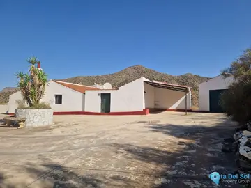 3 bedroom House for Sale in Pizarra-61710