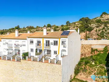 4 bedroom House for Sale in Almogía-62698