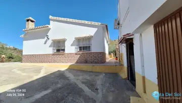4 bedroom House for Sale in Alora-63301