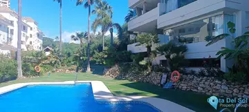 2 bedroom Apartment for Sale in Elviria-81775