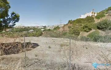 1090m2 Plot for Sale in Elviria-65053