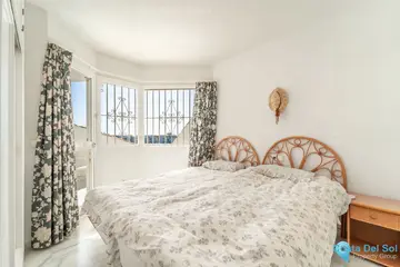 2 bedroom Apartment for Sale in Calahonda-65072