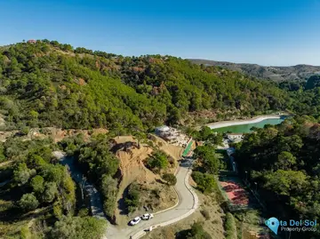 2870m2 Plot for Sale in Benahavís-66104