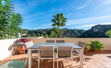 4 bedroom House for Sale in Benahavís-835