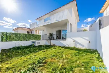 2 bedroom House for Sale in Manilva