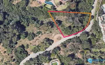 1090m2 Plot for Sale in Elviria-105400