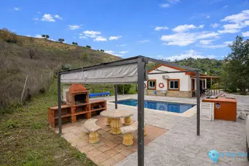 2 bedroom House for Sale in Coín