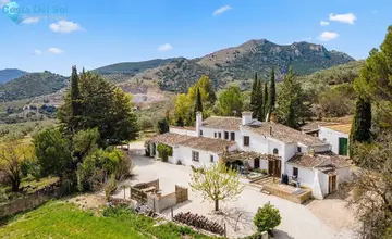6 bedroom House for Sale in Villanueva del Rosario-1132