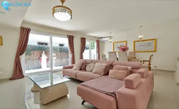 4 bedroom House for Sale in Estepona-1344