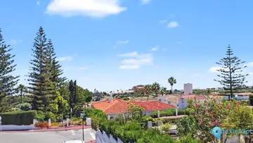 6 bedroom House for Sale in Manilva-78061