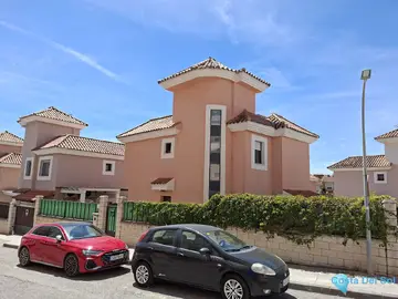 3 bedroom House for Sale in San Luis de Sabinillas-78511