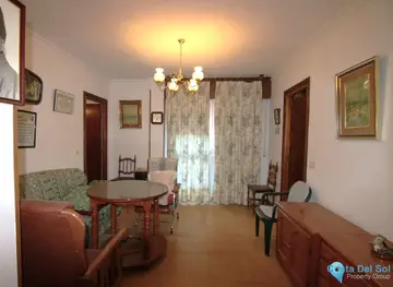 5 bedroom Apartment for Sale in Guaro-78842