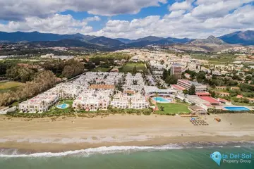 2 bedroom House for Sale in Estepona