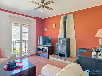 4 bedroom House for Sale in Canillas de Albaida-79325