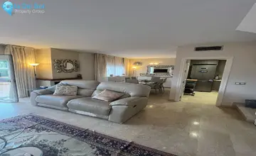 4 bedroom House for Sale in Nueva Andalucía-2269