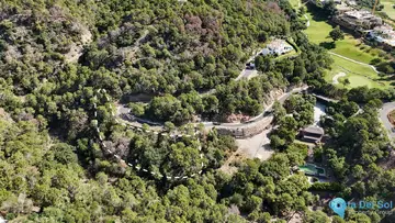 1986m2 Plot for Sale in Benahavís-68545