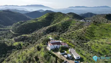 6 bedroom House for Sale in Pizarra-68583