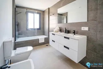 3 bedroom House for Sale in Estepona-69234