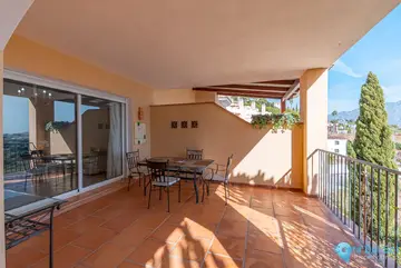 2 bedroom Apartment for Sale in Benahavís-69323