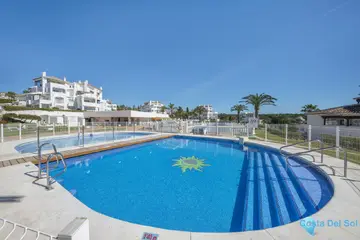 2 bedroom Apartment for Sale in Elviria-69483