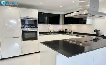 2 bedroom Apartment for Sale in Elviria-2422