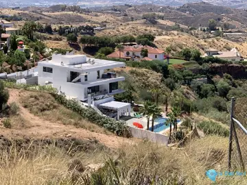 1550m2 Plot for Sale in Valtocado-70055