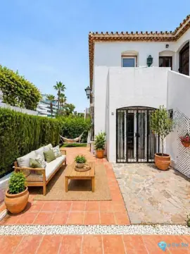2 bedroom Apartment for Sale in Estepona-70146