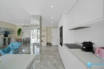 2 bedroom Apartment for Sale in Marbella-70586