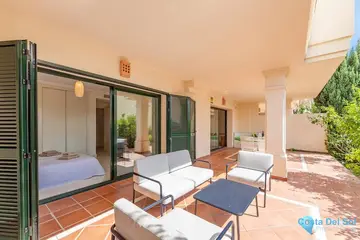 1 bedroom Apartment for Sale in Nueva Andalucía-71256
