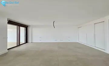 2 bedroom Apartment for Sale in Fuengirola-2699