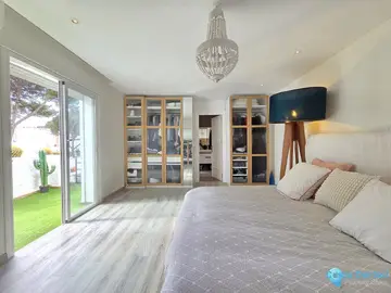 2 bedroom House for Sale in Nueva Andalucía-73052