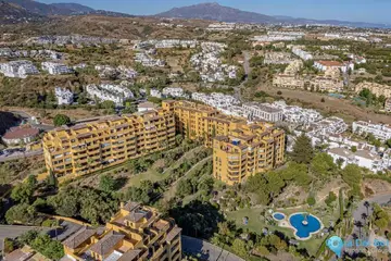 3 bedroom Apartment for Sale in Selwo-73286