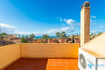4 bedroom House for Sale in Riviera del Sol-73442