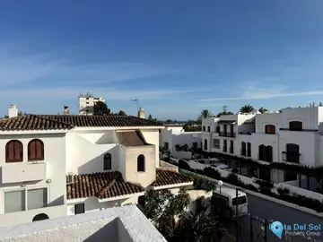 3 bedroom House for Sale in New Golden Mile-74090
