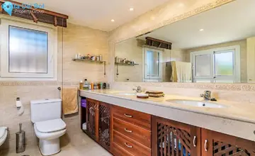 4 bedroom House for Sale in Riviera del Sol-2903