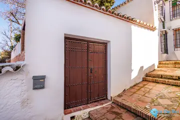 3 bedroom House for Sale in Comares-74412