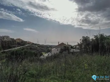 1516m2 Plot for Sale in Elviria-74598