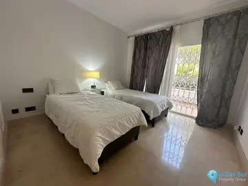 2 bedroom Apartment for Sale in Nueva Andalucía-74750