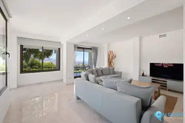 2 bedroom Apartment for Sale in La Mairena-75160