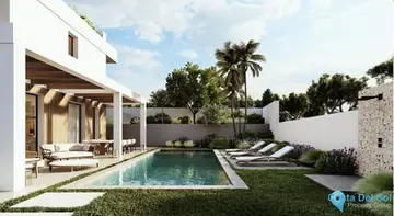1088m2 Plot for Sale in Elviria-75702