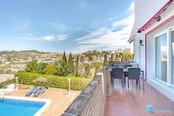 3 bedroom House for Sale in Riviera del Sol