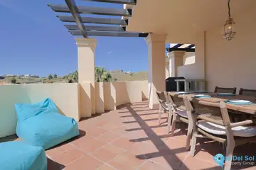 2 bedroom Apartment for Sale in Benahavís-76024