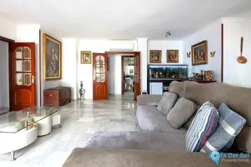 4 bedroom Apartment for Sale in Málaga-76340