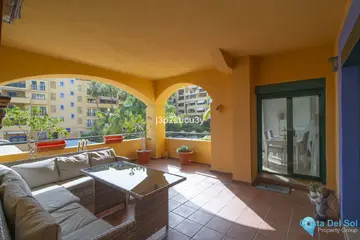 2 bedroom Apartment for Sale in Marbella-76505